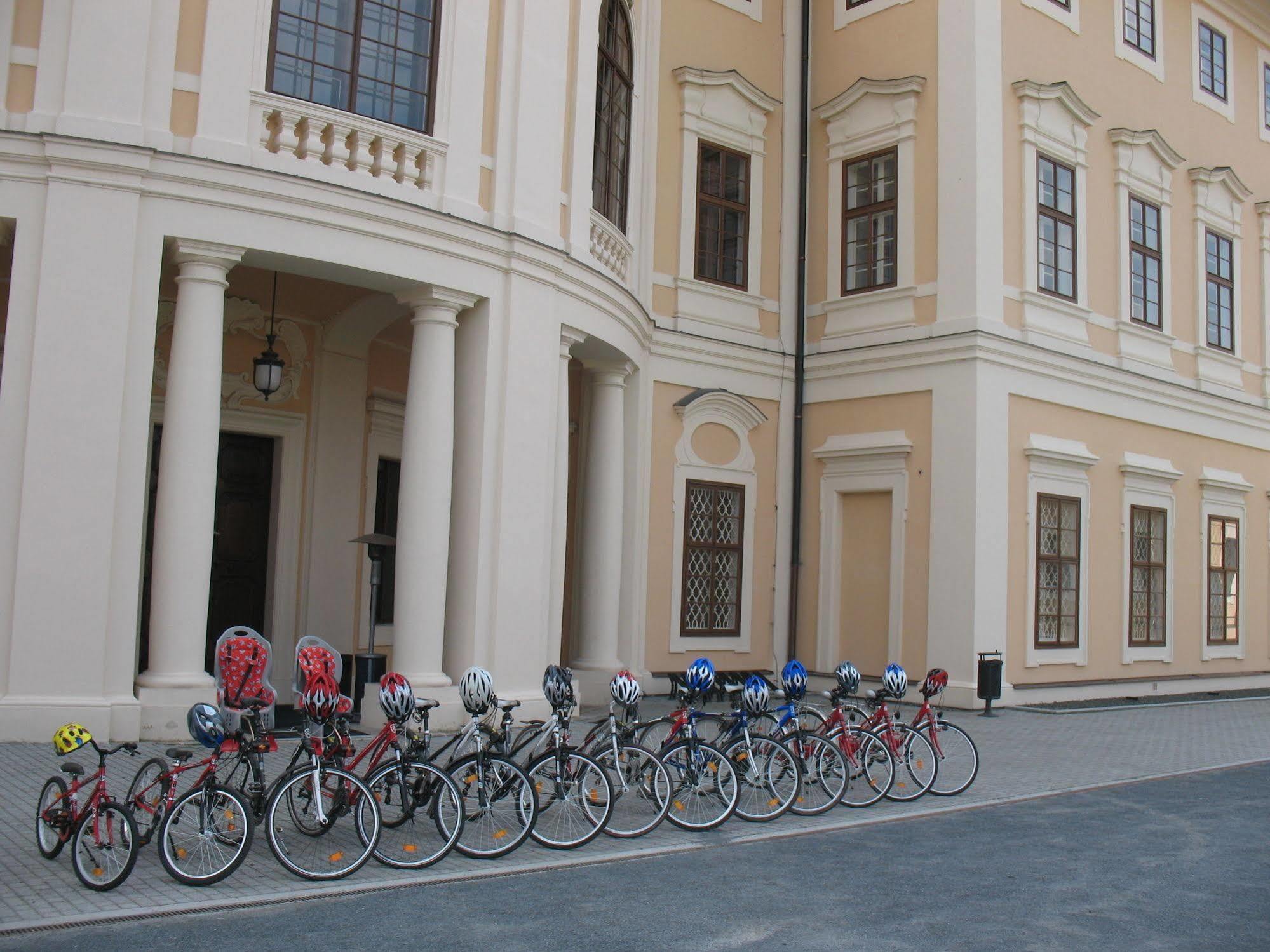 Chateau Liblice Byšice Eksteriør billede